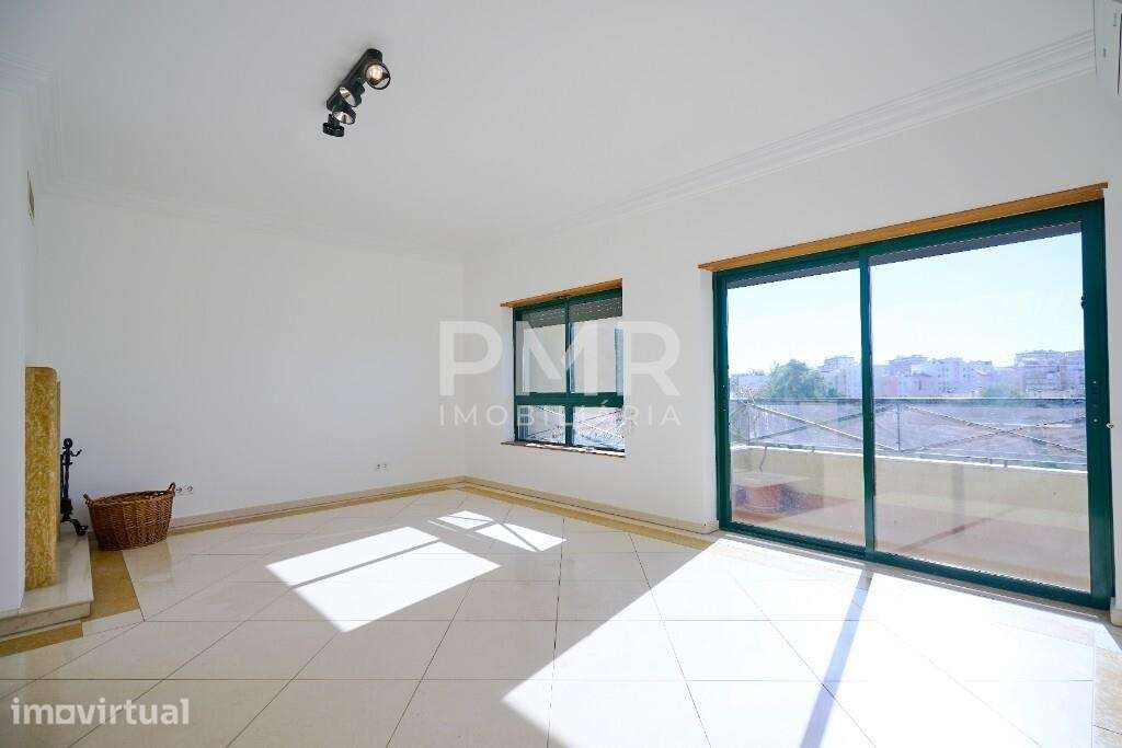 Apartamento T3 para arrendamento no Lumiar - Grande imagem: 2/25