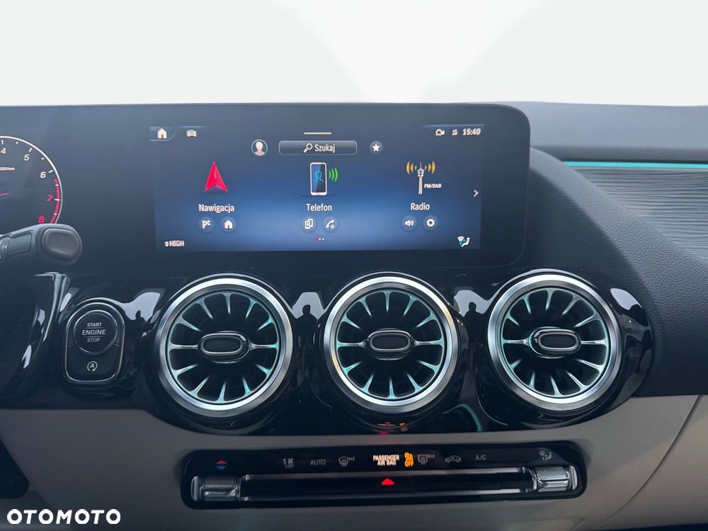 Mercedes-Benz GLA - 18