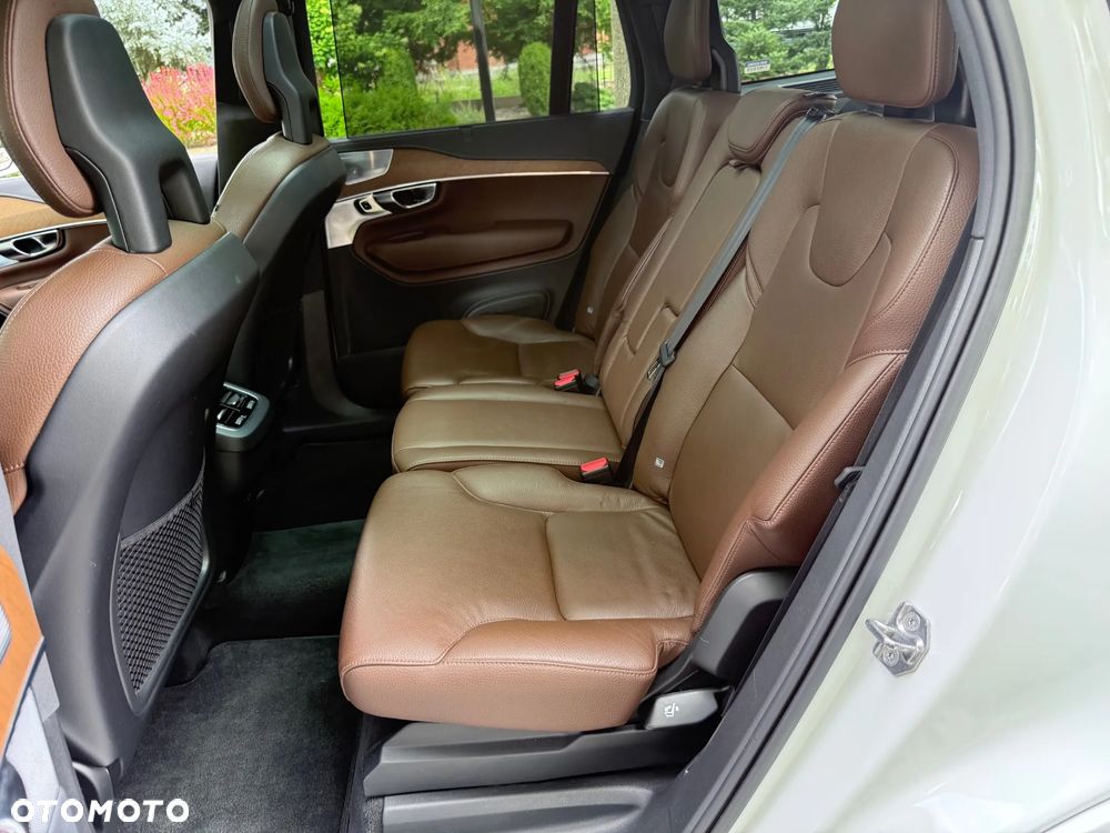 Volvo XC 90 - 38
