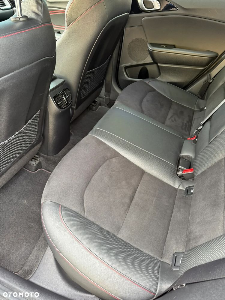 Kia Ceed - 17
