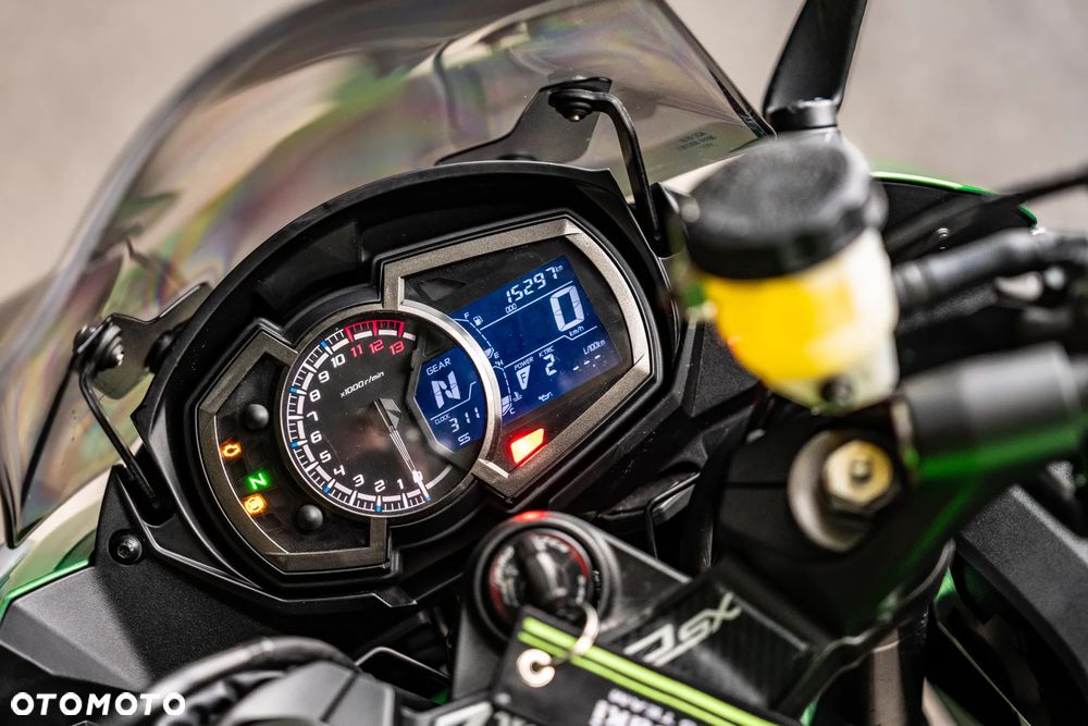 Kawasaki Ninja 1000 SX - 13