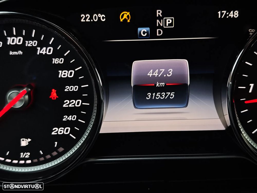 Mercedes-Benz E 220 d AMG Line - 11