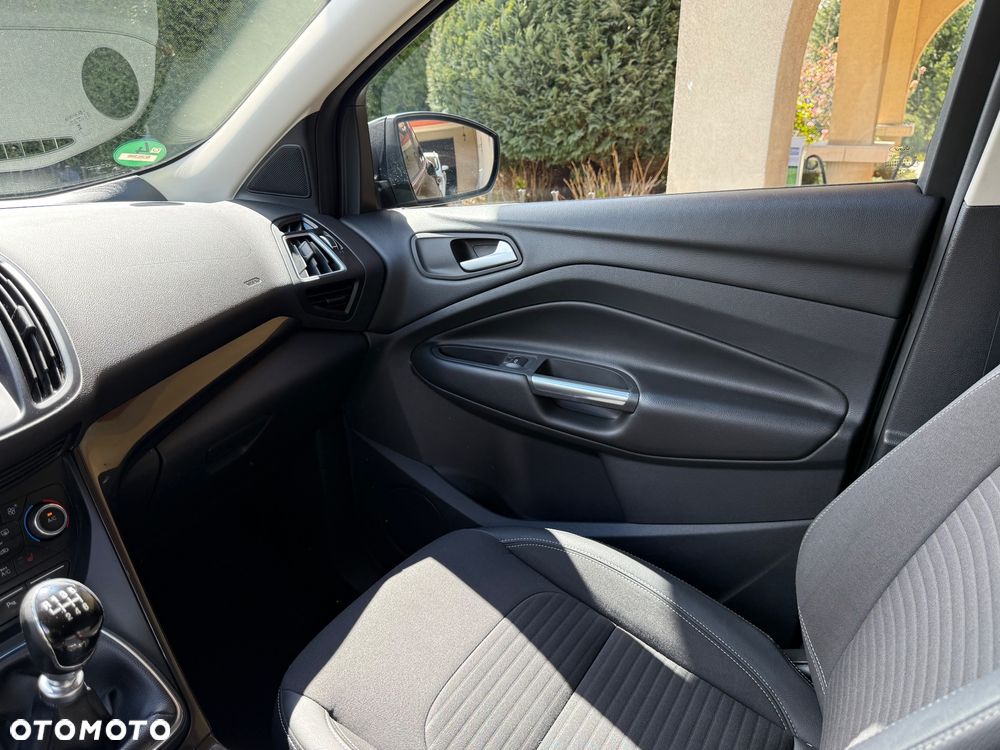 Ford Kuga 2.0 TDCi FWD Titanium Plus - 34