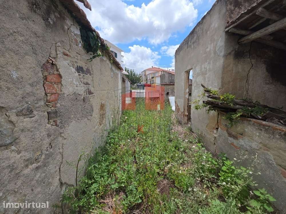 Ruína em lote de 200 m2 - Grande imagem: 5/6