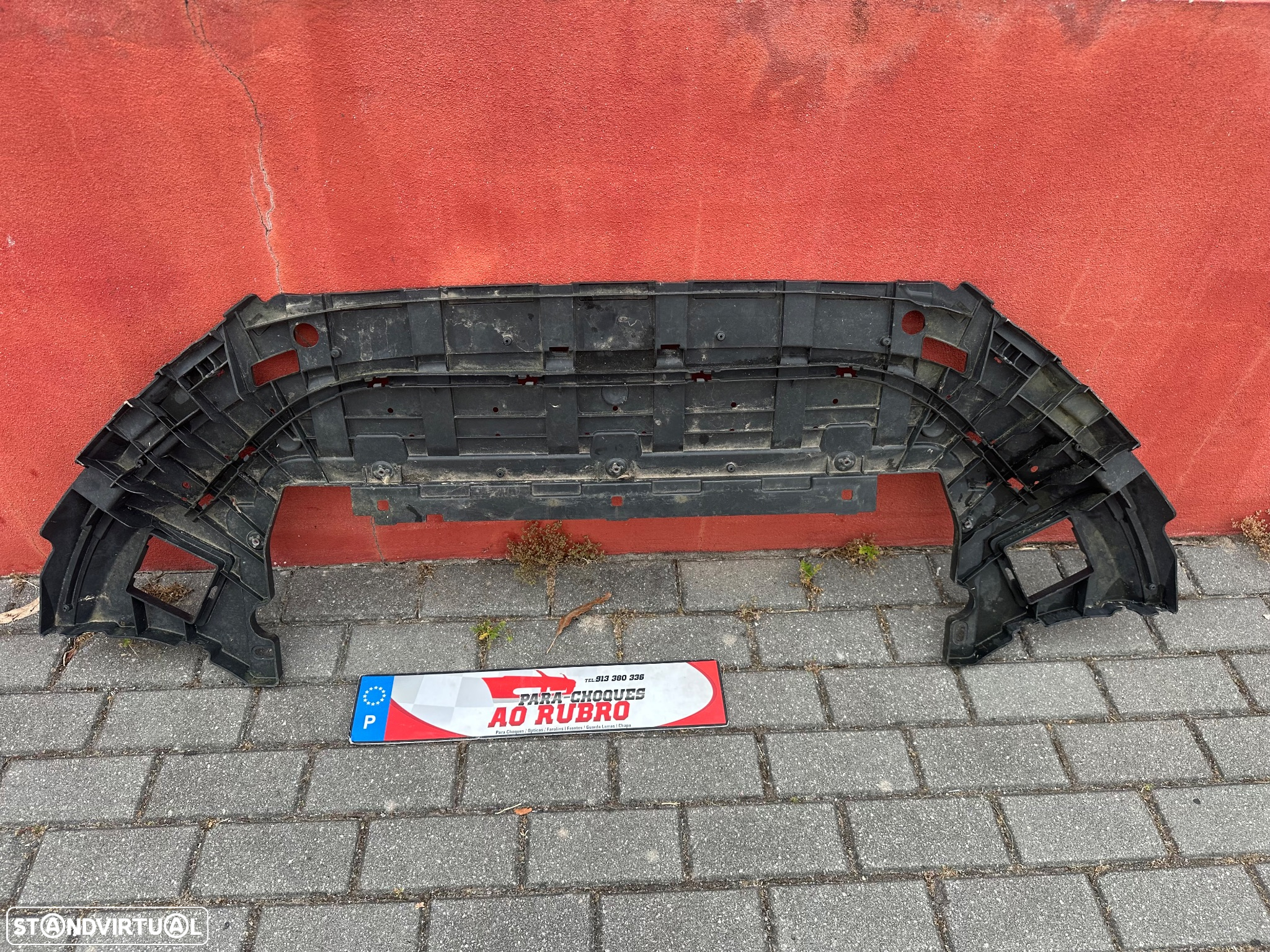 Base inferior parachoque volvo v40 - 2