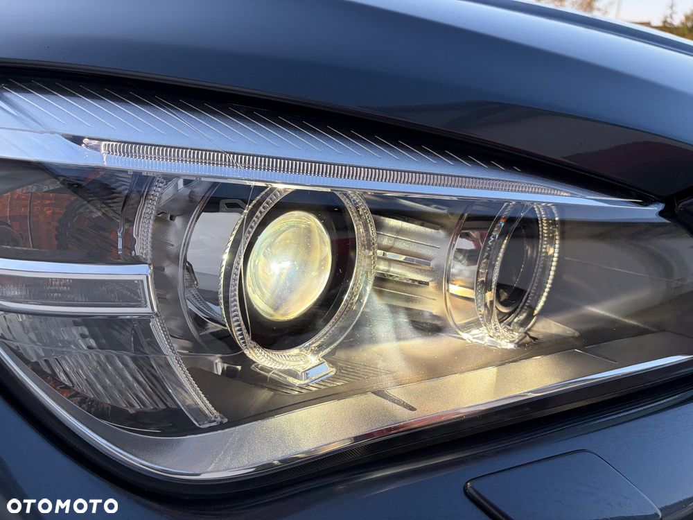 BMW X1 xDrive20i - 9