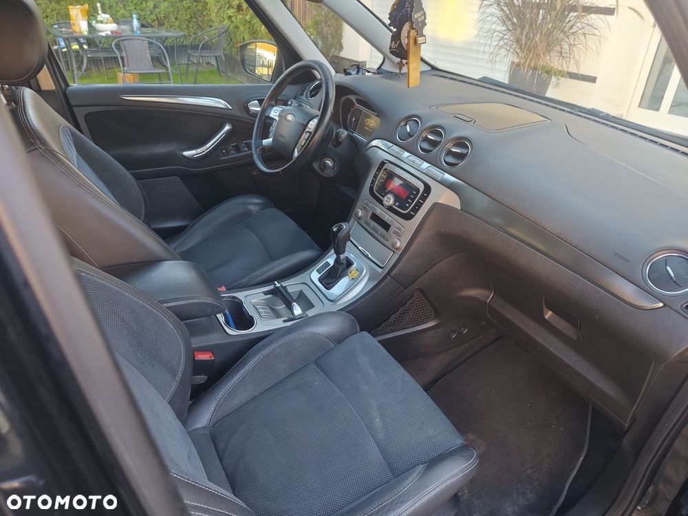 Ford Galaxy 2008 photo 3