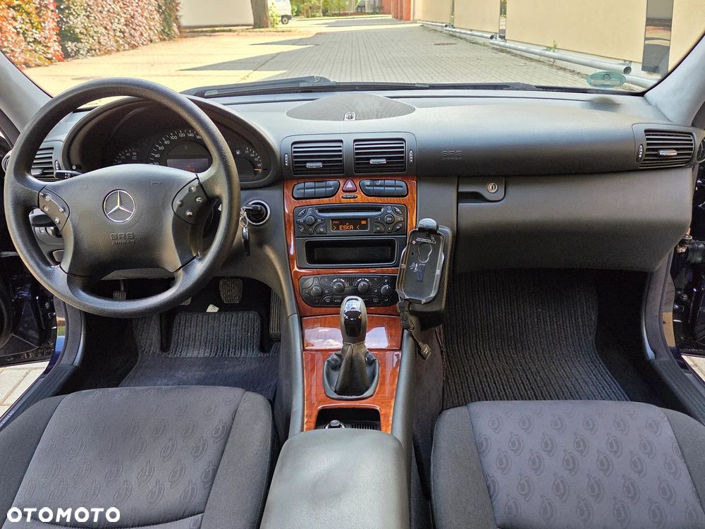 Mercedes-Benz Klasa C 200 CDI Classic - 20