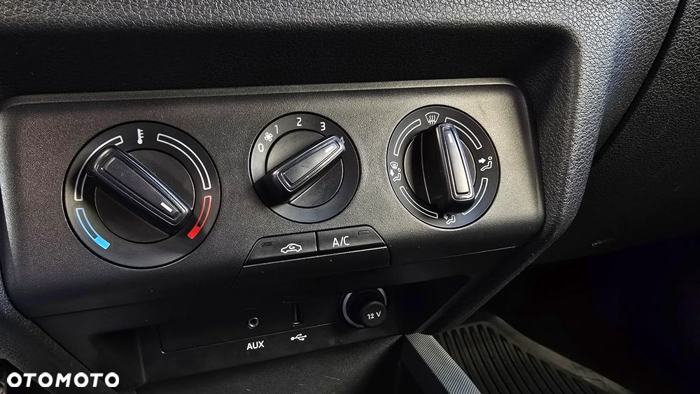 Skoda Fabia 1.0 Ambition - 32