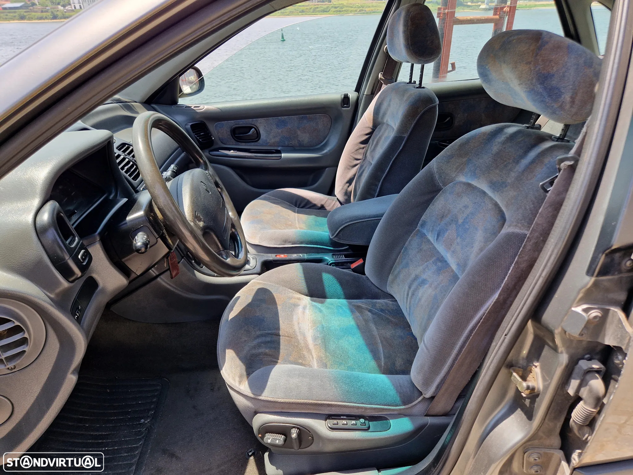 Renault Laguna 1.8 RXE - 11