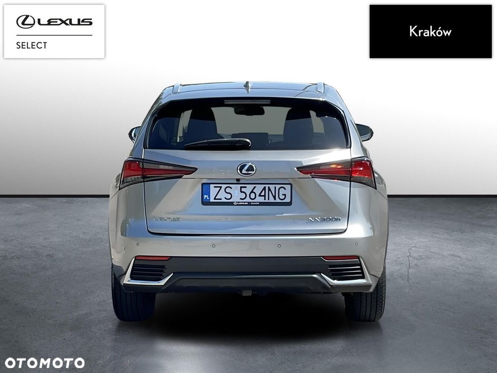 Lexus NX 300h F Impression AWD - 4