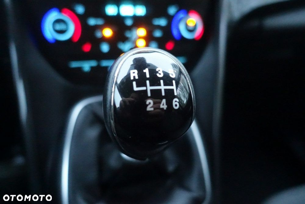Ford Grand C-MAX - 27