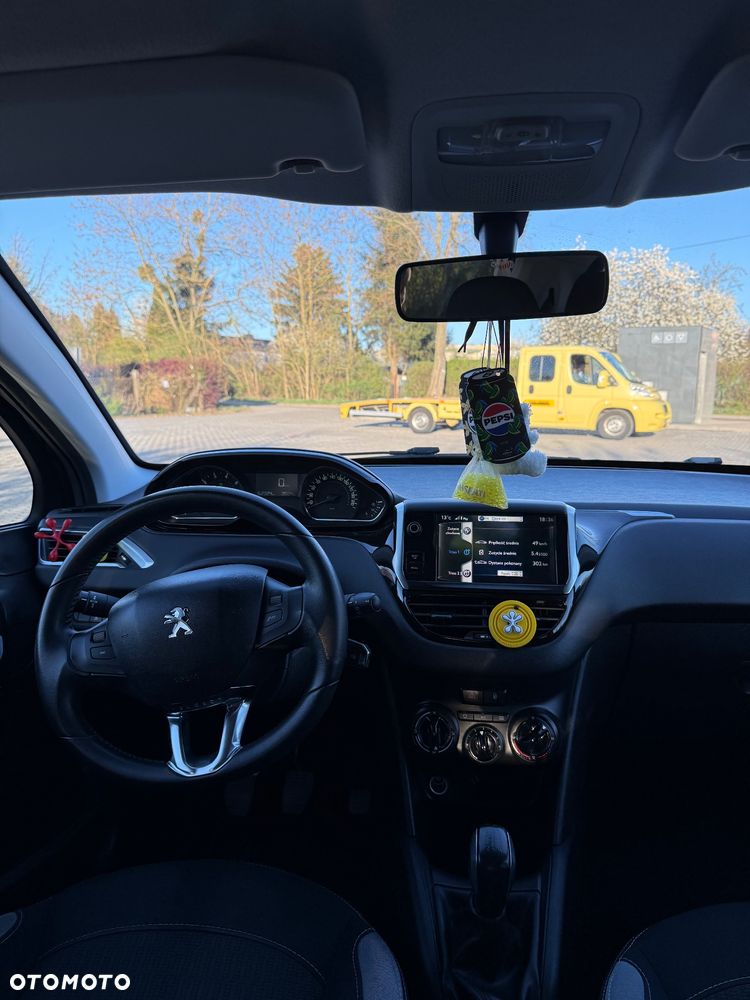 Peugeot 208 1.2 VTi Style - 4