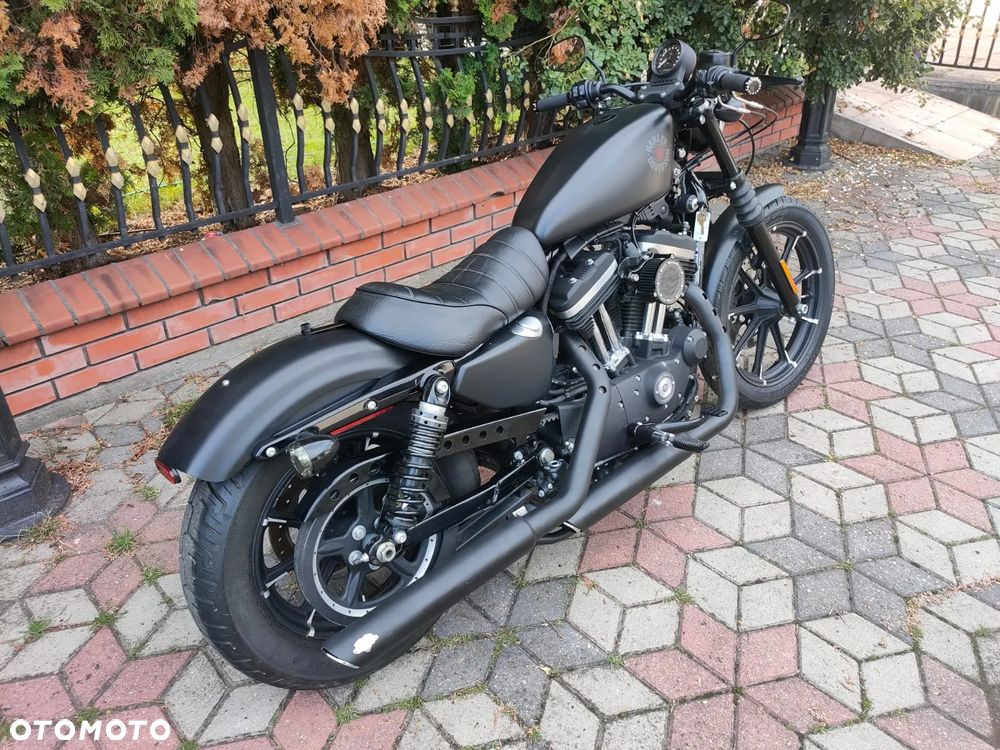 Harley-Davidson Sportster Iron 883 - 19