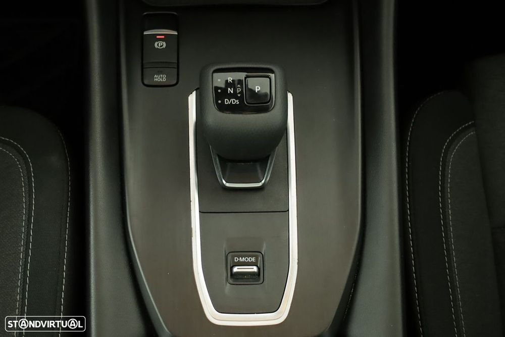 Nissan Qashqai 1.3 DIG-T N-Connecta LED Xtronic - 14