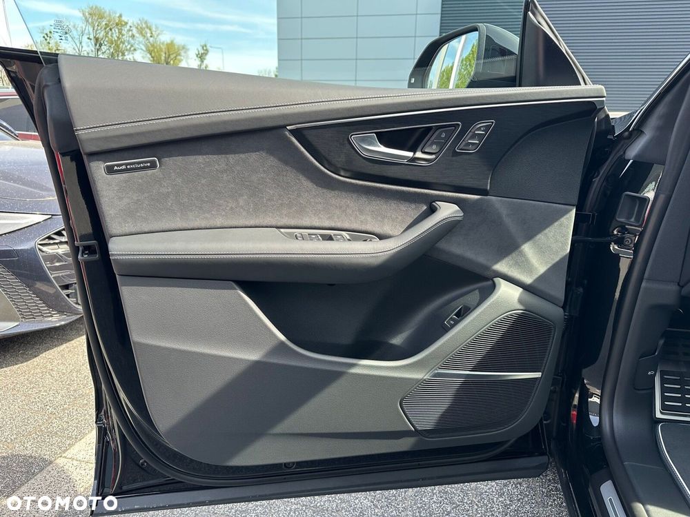 Audi RS Q8 - 13