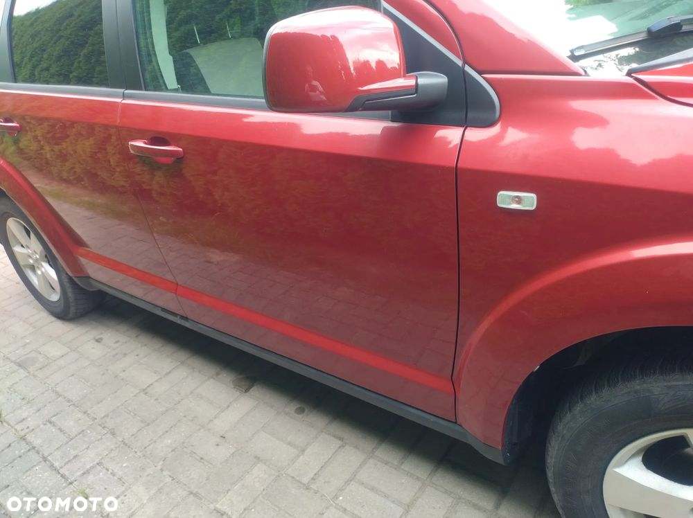 Dodge Journey 2.7 V6 R/T - 25