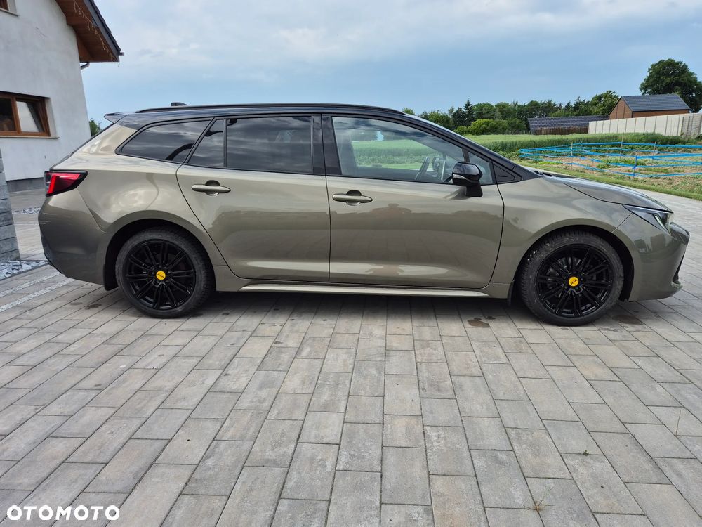 Toyota Corolla - 23