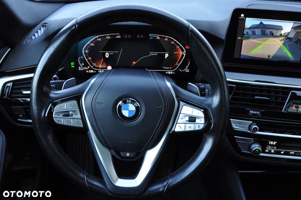 BMW Seria 5 520d xDrive Sport Line sport - 24