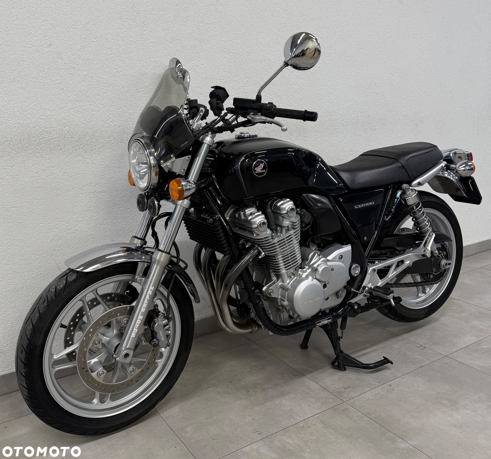 Honda CB - 2