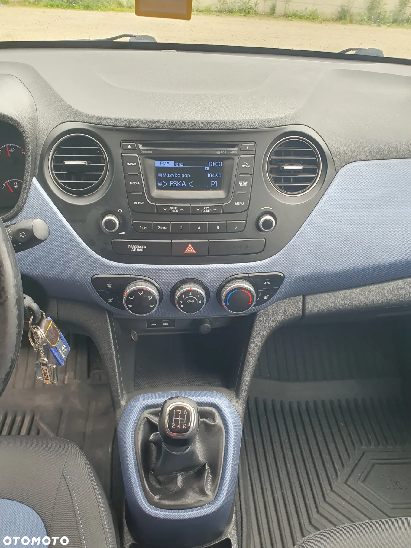 Hyundai i10 1.0 Fifa World Cup Edition - 9