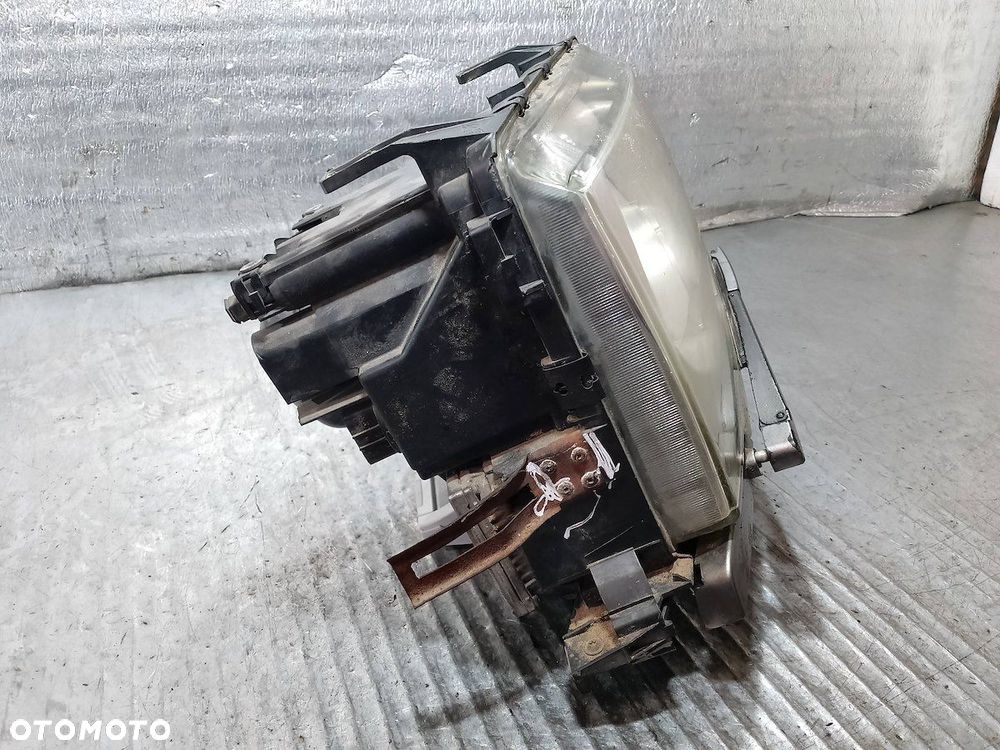 LAMPA PRZEDNIA PRAWA XENON LAND ROVER RANGE ROVER 1305235728 3.0 - 8