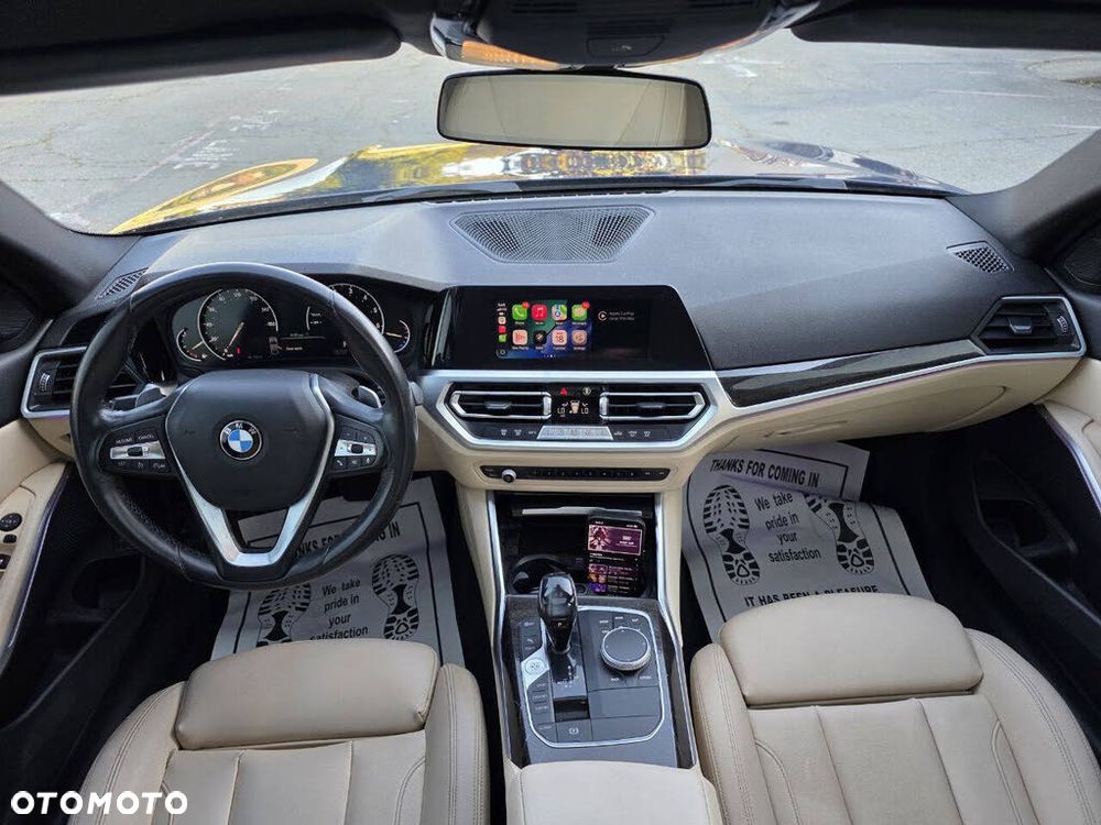 BMW Seria 3 330i Luxury Line - 12