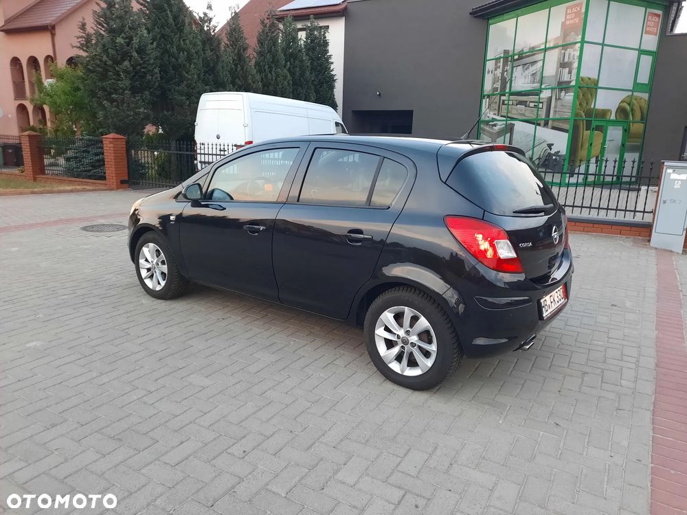 Opel Corsa 1.4 16V Energy - 10