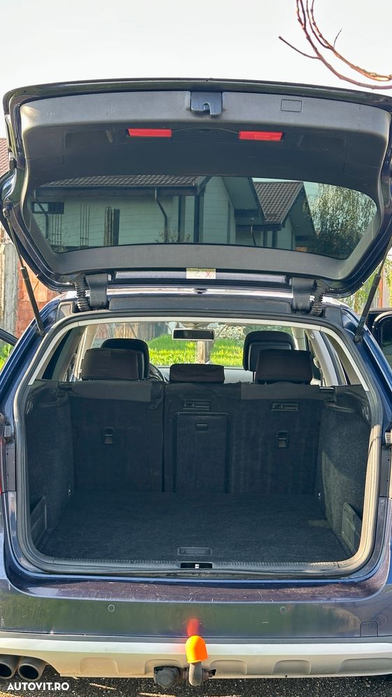 Volkswagen Passat 2.0 TDI 4Motion BlueMotion Technology Highline - 16