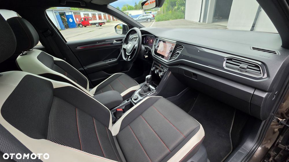 Volkswagen T-Roc 2.0 TSI OPF 4MOTION DSG Sport - 28