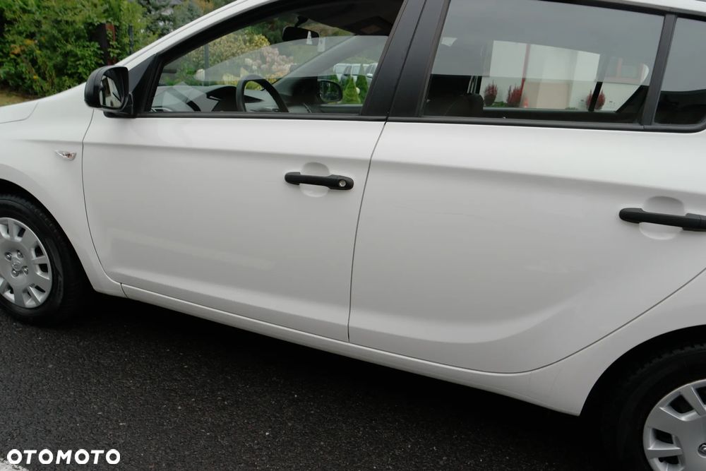 Hyundai i20 - 11