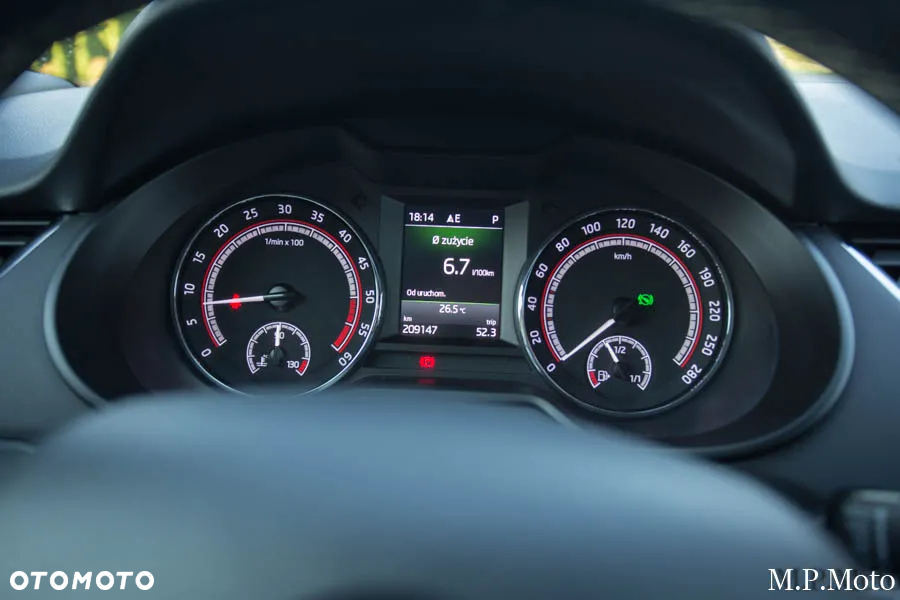 Skoda Octavia 2.0 TDI RS DSG - 21