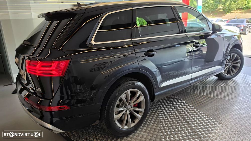 Audi Q7 3.0 TDI quattro S-line Tiptronic 7L - 24