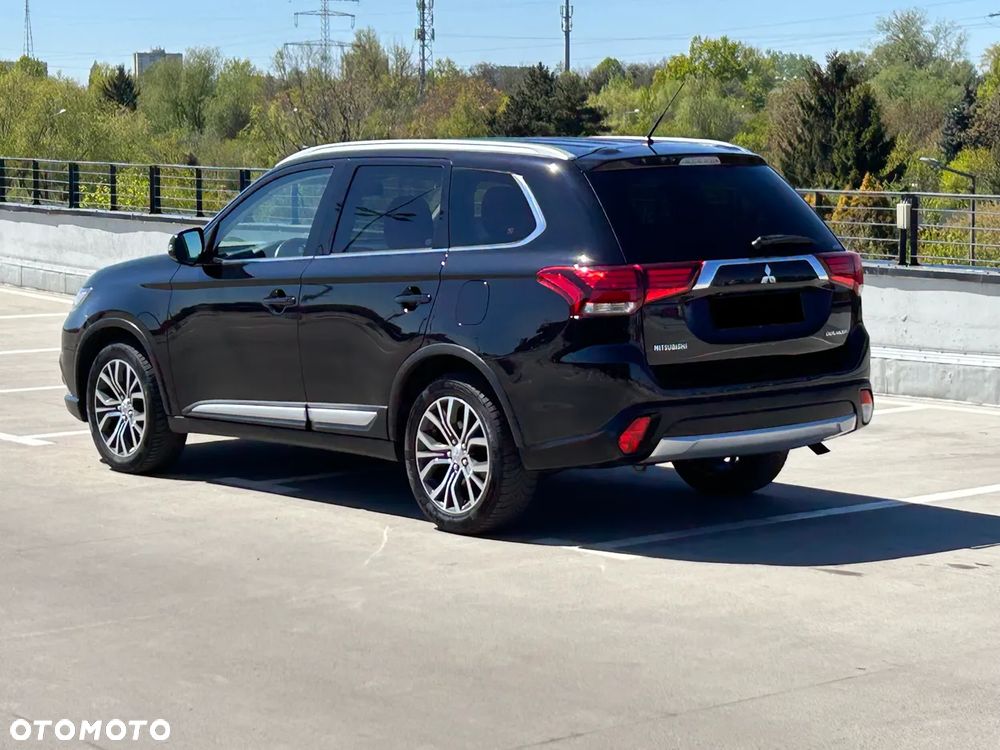 Mitsubishi Outlander 2.2 DI-D 4WD Automatik Intense - 5