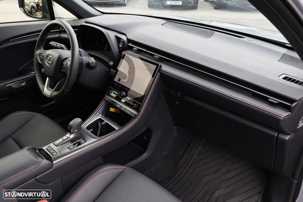 Lexus LBX Emotion - 12