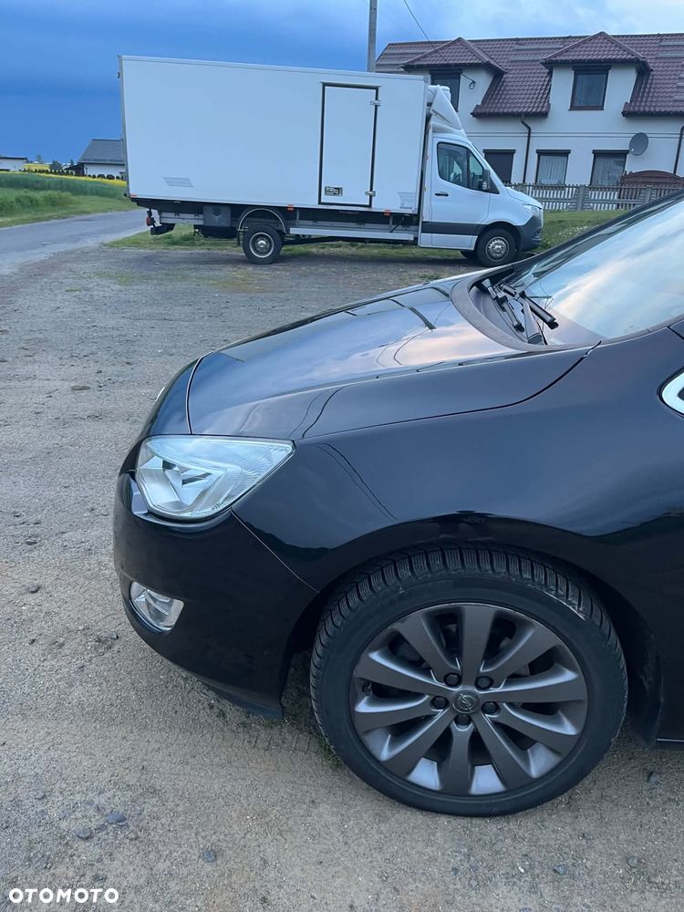 Opel Astra 1.4 T Cosmo - 4