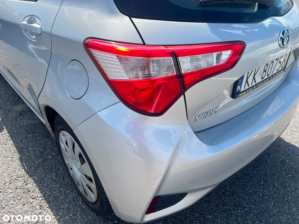 Toyota Yaris Hybrid 100 Premium - 20