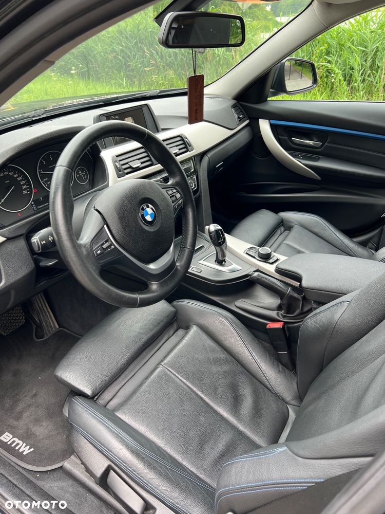 BMW Seria 3 320d xDrive Advantage sport - 12