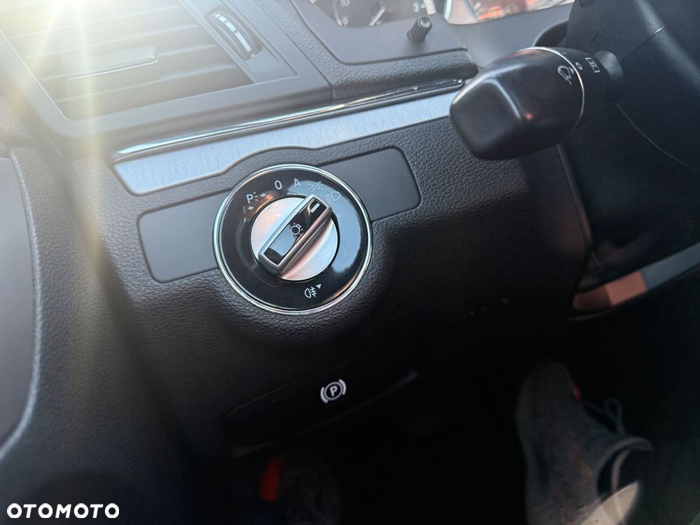 Mercedes-Benz Klasa E 350 Elegance Sport Edition - 27