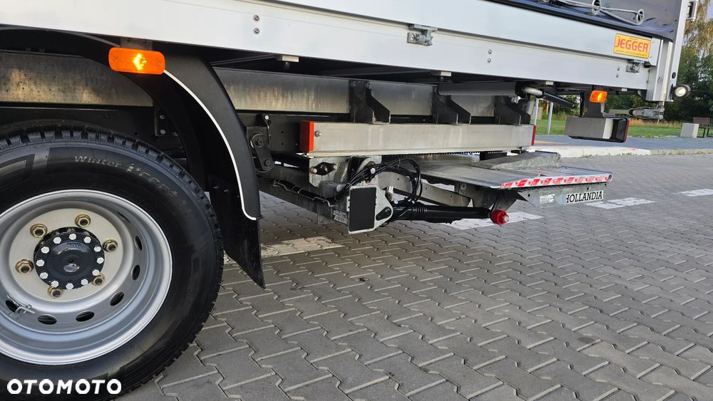Iveco DAILY 72C18 ❗️BURTO-FIRANKA 15 PALET / DACH ZSUWANY / MAŁY PRZEBIEG / WINDA DHOLLANDIA 1000KG SLIDER / ZABUDOWA JEGGER / KABINA SYPIALNIANA / PODUSZKI PNEUMATYCZNE / XENON / FUL LED / NAVI + KAMERA COFANIA / DRZWI Z TYŁU / WEBASTO / SERWIS ASO / SALON POLSKA / NIESTPOTYKANY STAN ❗️❗️ - 32