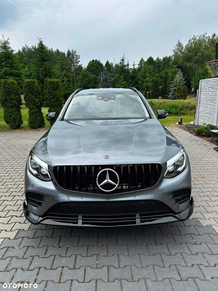 Mercedes-Benz GLC 250 4Matic 9G-TRONIC AMG Line - 1