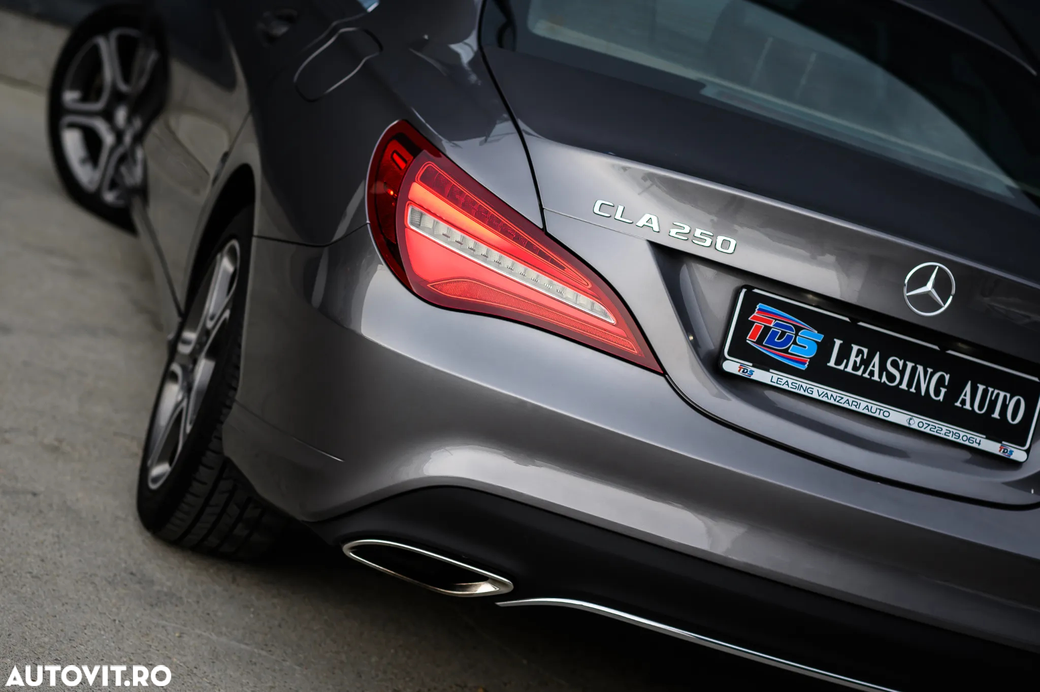 Mercedes-Benz CLA 250 7G-DCT - 4