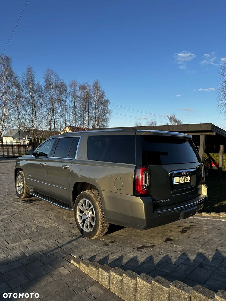 GMC Yukon - 3