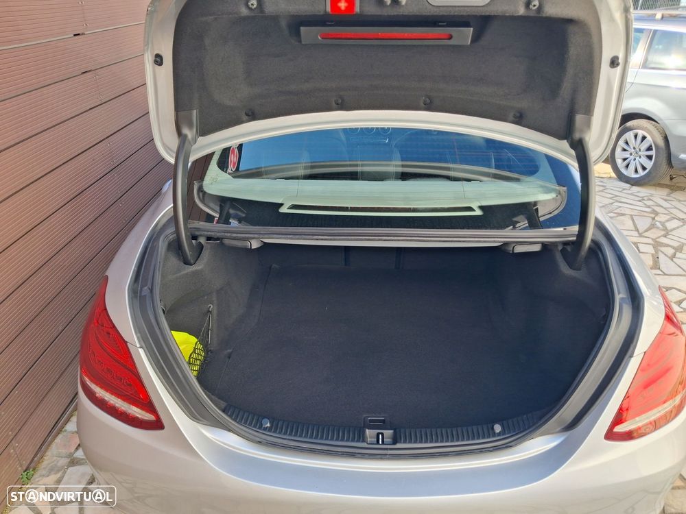 Mercedes-Benz C 300 BlueTEC Hybrid - 16