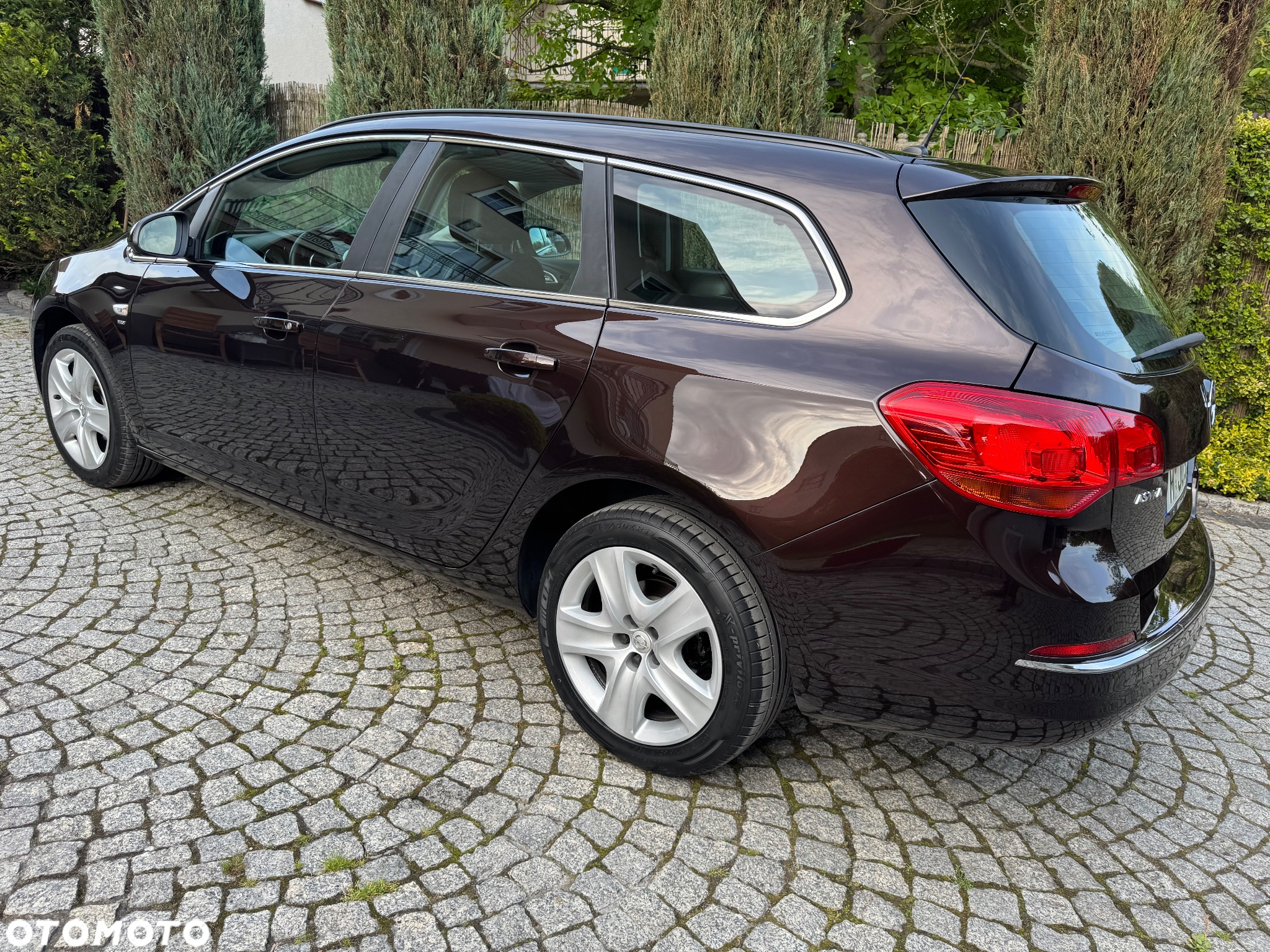 Opel Astra IV 1.4 T Cosmo - 8