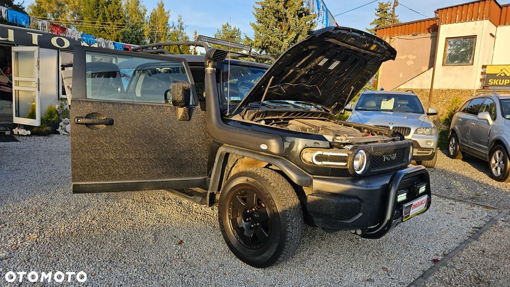 Toyota FJ - 10