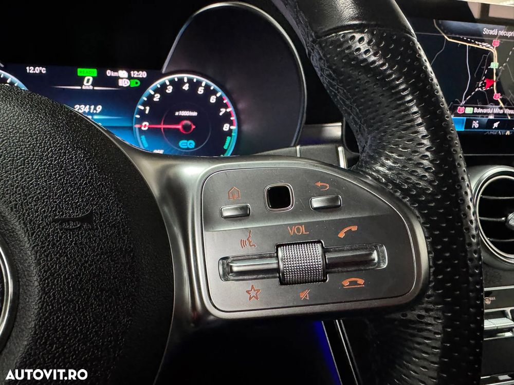Mercedes-Benz GLC 300 e 4Matic 9G-TRONIC Edition AMG Line - 24