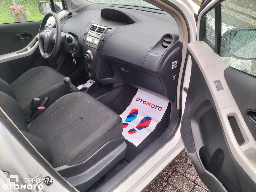 Toyota Yaris 1.0 Luna - 9