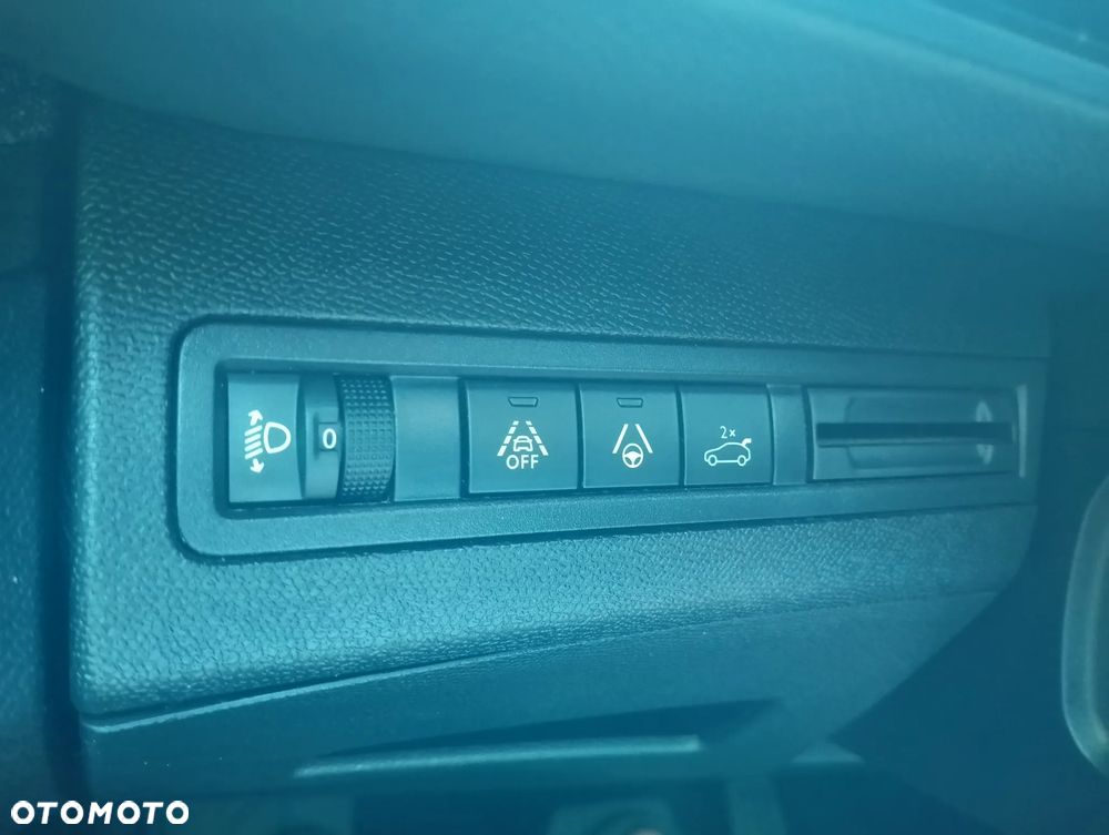 Peugeot 3008 BlueHDi 130 Stop & Start EAT8 Active Business-Paket - 26