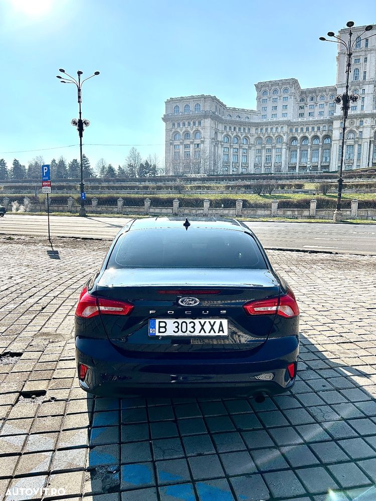 Ford Focus 1.0 EcoBoost Titanium Business - 3